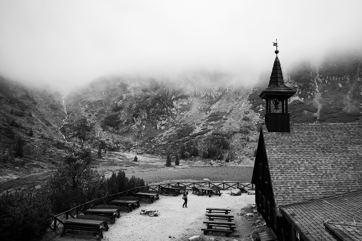 Zorganizowałem parodniowy plener fotograficzny w Karkonoszach w Samotni Zorganizowany przez Radosława Czaplę parodniowy plener fotograficzny w Karkonoszach w Samotni to parę dni fotografowania analogowego i cyfrowego oraz chodzenie po górach, dużo rozmów o fotografii i cudowna atmosfera.