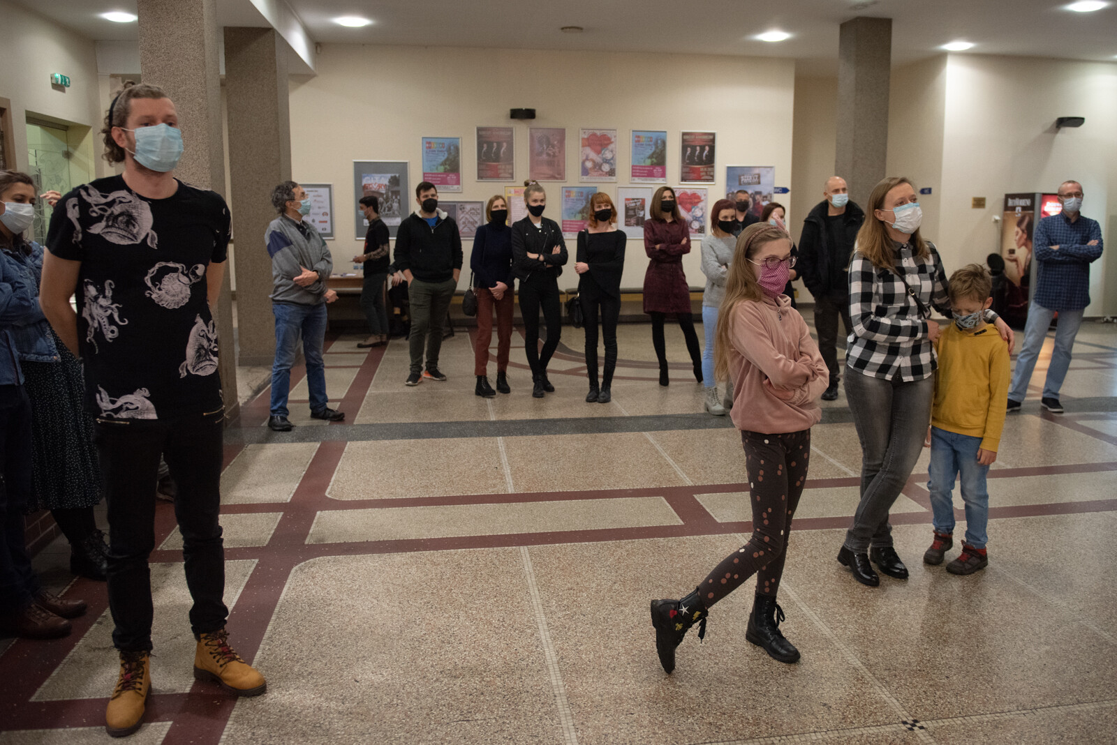 Wernisaż prac pokonkursowych nominowanych w konkursie górskim "Lawiny 2021" Wernisaż - Fotografie pokonkursowe nominowane w Konkursie "Lawiny 2021" zobaczyć można w Galerii "Fryna" w Miejskim Centrum Kultury w Rudzie Śląskiej mieszczącym się przy ulicy Niedurnego 69. Wystawę można oglądać od 19 listopada do 5 grudnia 2021r. W tym pracę Ziarno Nadziei wykonaną przez fotografa Radosław Czapla.